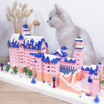 Wise Hawk 2633 Pink Neuschwanstein Castle - LOZ Blocks Official Store