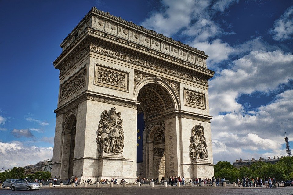 YZ 055 Medium Arc de Triomphe