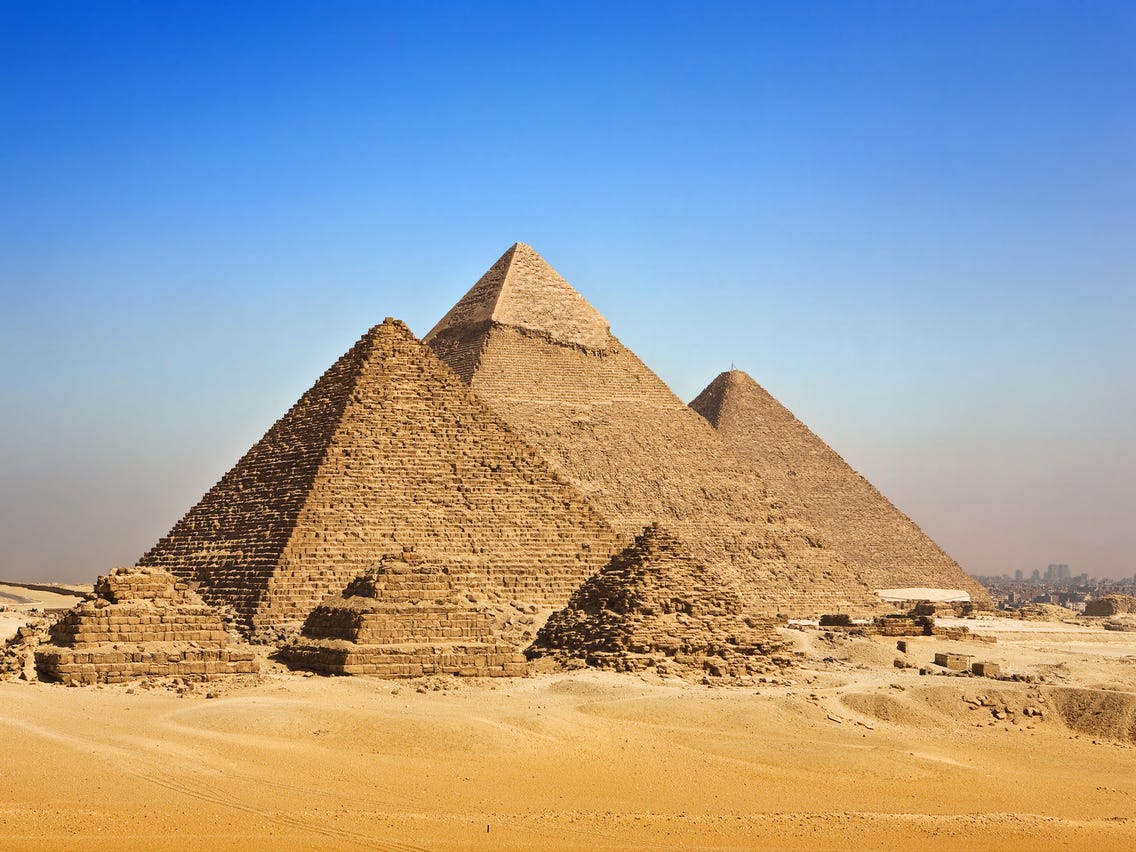 YZ 059 Large Golden Egyptian Pyramids