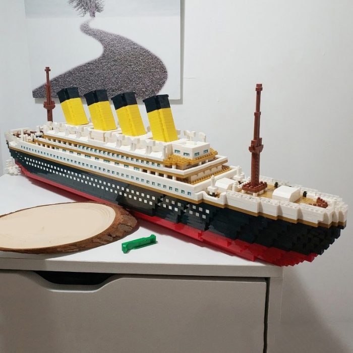 PZX 9913 Titanic Ship Cruise Boat British Passenger Liner Model Mini Diamond Blocks Bricks Building Toy 2 - LOZ Blocks Store