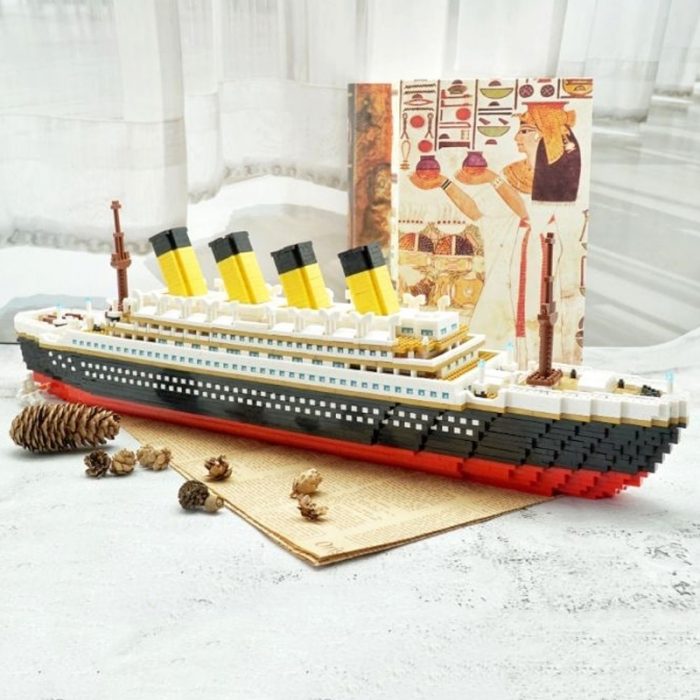 PZX 9913 Titanic Ship Cruise Boat British Passenger Liner Model Mini Diamond Blocks Bricks Building Toy 4 - LOZ Blocks Store